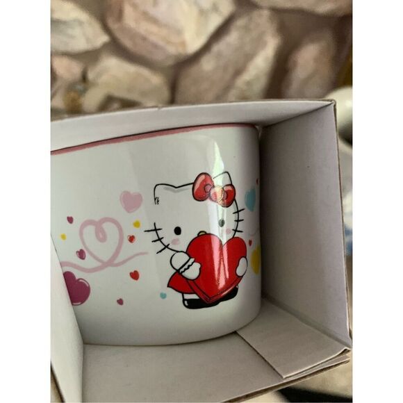 Hello kitty Valentines Day Ramekin - Picture 10 of 10